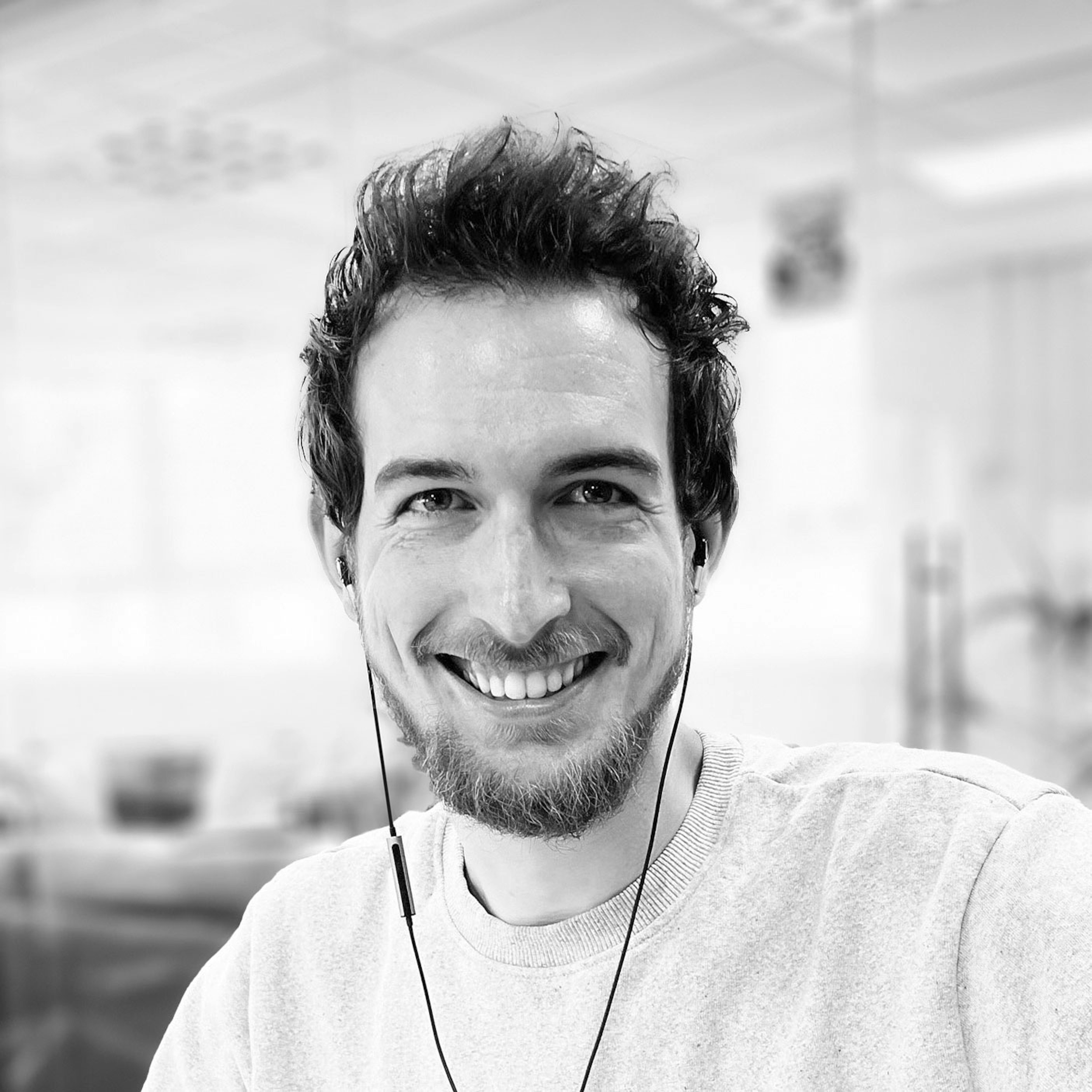 Elliot Leachman, Account Executive